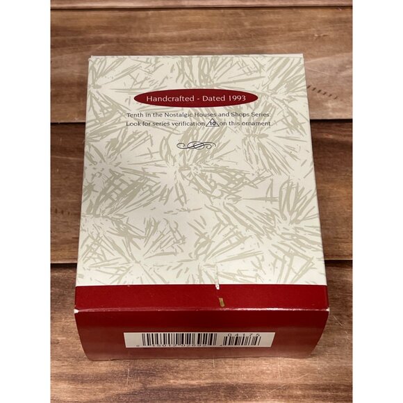 1993 HALLMARK KEEPSAKE ORNAMENT QX417-5 COZY HOME NOSTALGIC HOUSES AND SHOPS - Picture 2 of 8